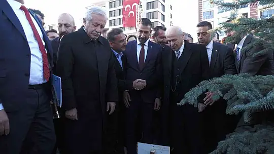 MHP Lideri Devlet Bahçeli, adının verildiği hatıra ormanına fidan dikti