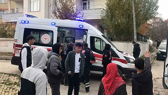 Minibüsün çarptığı 2 çocuk yaralandı