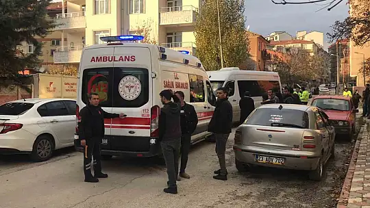 Minibüsün çarptığı 2 çocuk yaralandı