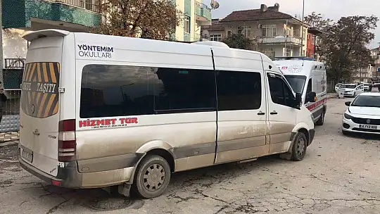 Minibüsün çarptığı 2 çocuk yaralandı