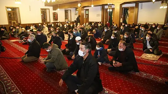 Miraç Kandili'nde eller semaya açıldı