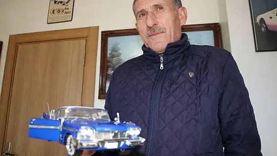 Müslüm Gürses binmişti, kentin en eski ve lüks taksisi halen yollarda