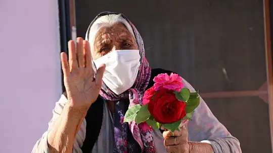 Mutluluğun fotoğrafı, jandarma hem duygulandı, hem duygulandırdı