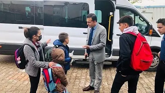 Nazımiye Kaymakamı Tutkan, okul servislerini denetledi