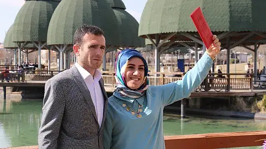 Normalleşme sürecinin ilk gününde çiftlerin nikah sevinci