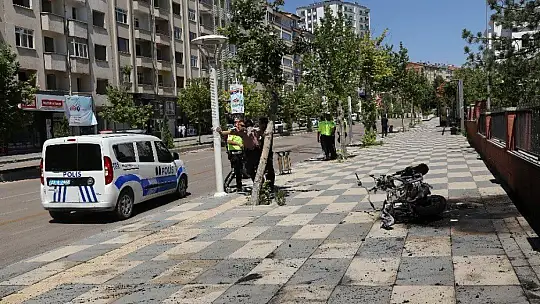 Ödünç aldığı motosikleti sinirlenince yaktı