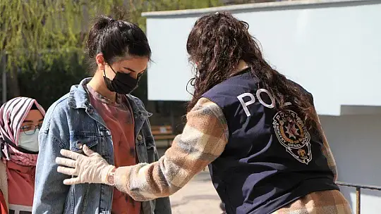 Öğrenciler, Milli Savunma Üniversitesi'ne girmek için ter döktü