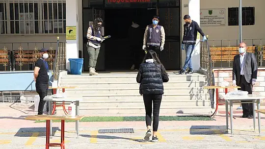 Öğrenciler, Milli Savunma Üniversitesi'ne girmek için ter döktü