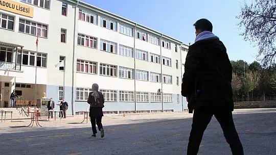 Öğrenciler, Milli Savunma Üniversitesi'ne girmek için ter döktü
