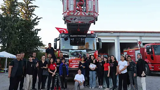 Öğrencilerin ziyaret ettiği depremzede itfaiyecilere anlamlı not