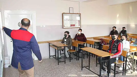 Öğrenim yıllarında dalga geçtiler, o yılmadan çalıştı ve..