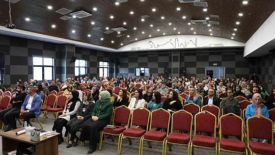 Öğretmenlere, 'Kadına Yönelik Şiddetle Mücadele' semineri verildi