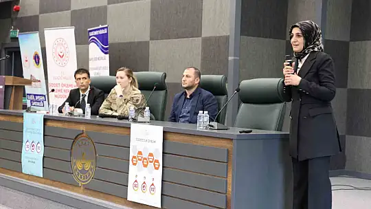 Öğretmenlere, 'Kadına Yönelik Şiddetle Mücadele' semineri verildi