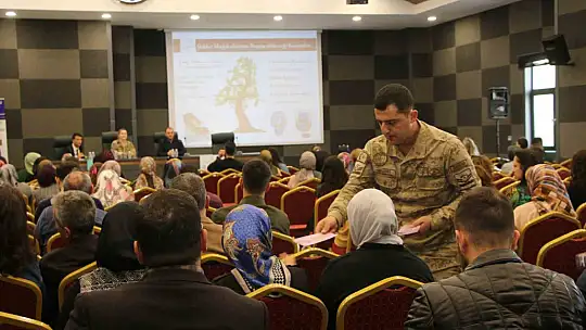 Öğretmenlere, 'Kadına Yönelik Şiddetle Mücadele' semineri verildi