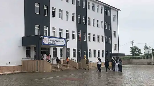 Spor salonunda Alçıpan çöktü: 6 öğrenci yaralı