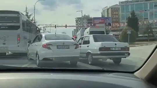 Önce yarıştılar, ardından makas attılar
