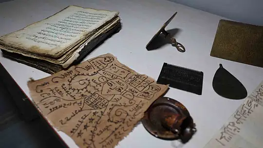 Osmanlı'nın gizemli mirası: 'Tılsımlı padişah gömleğini' Cumhurbaşkanına hediye etmek istiyor