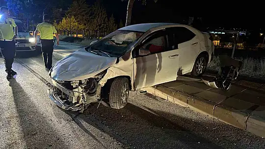 Otomobil ağaca çaptı: 1 yaralı