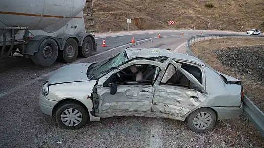 Otomobil ile tır çarpıştı: 5 yaralı