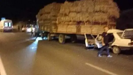 Otomobil römorkun altına girdi: 1 ölü