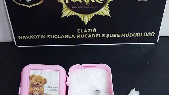 Oyuncak içerisinde uyuşturucu saklamışlar