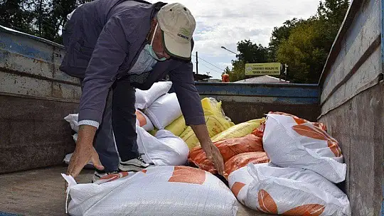 Palu'da çiftçilere yüzde 75 hibeli 28 ton yem bitkisi tohumu dağıtıldı