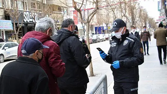 Pandemi ile mücadelede yeni tedbir sokakta 'HES' kodu uygulaması başladı