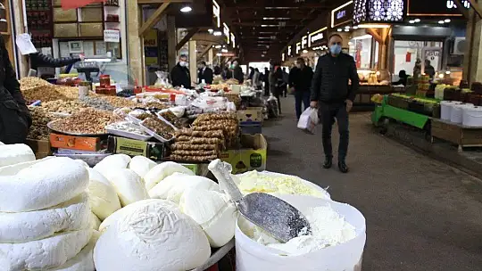 Pandemiden etkilenen Kapalı Çarşı esnafı, çözümü online satışta buldu