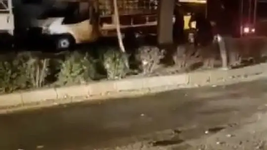 Park halindeki pikap alev alev yandı