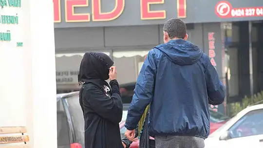 Pirincin içinden taş ayıklar gibi para ayıkladılar