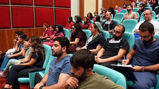 Prof. Dr. Demirel: ''Sepsis dünya üzerinde her beş ölümden birinin sebebidir''