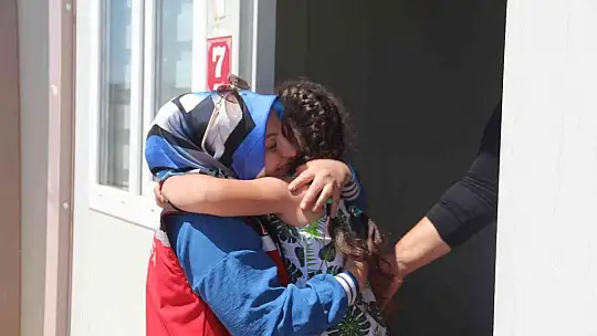 Psikososyal ekibi, savaştan tahliye edilen Ahıska Türklerini biran olsun yalnız bırakmıyor