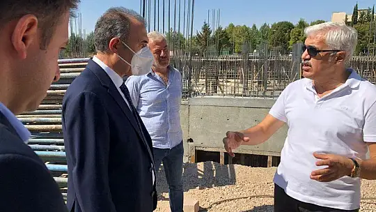 Rektör Göktaş, Diş Hekimliği Fakültesi ve Hastanesi şantiyesinde incelemelerde bulundu