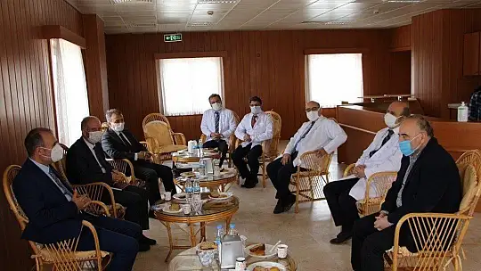 Rektör Göktaş, öğretim üyeleriyle bir araya geldi
