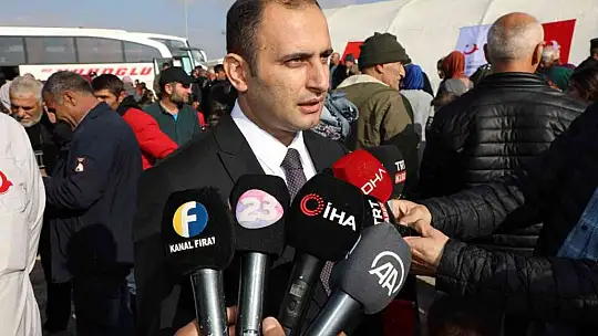 Rusya sınırından tahliye edilen ve 4 çocuğuna kavuşan Ahıska Türkü anne: 'Erdoğan babamdan Allah razı olsun'