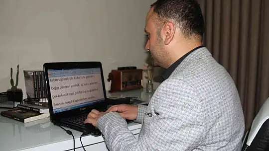Sağ kolundan kemoterapi gördü, sol koluyla yazmaya devam etti