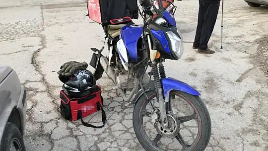 Sağlıkçı hastayı götürmek yerine ambulansı durdurup muhabire 'çekemezsin' dedi
