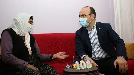 Şahine nine 103 yaşına girdi, ilk defa doğum günü kutladı, ilk defa vali gördü