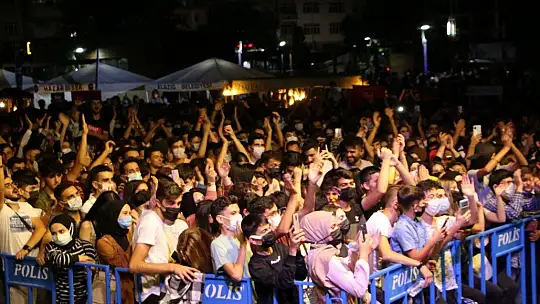 Salçalı Köfte Festivali'nde Ece Mumay Elazığlıları coşturdu