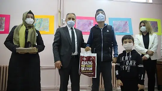 Sanatla buluşan özel çocuklar ve anneleri hayatlarına renk kattı