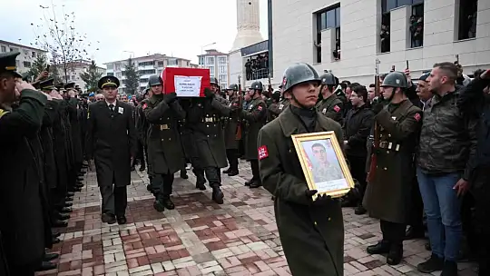 Şehit Aslan son yolculuğuna uğurlandı