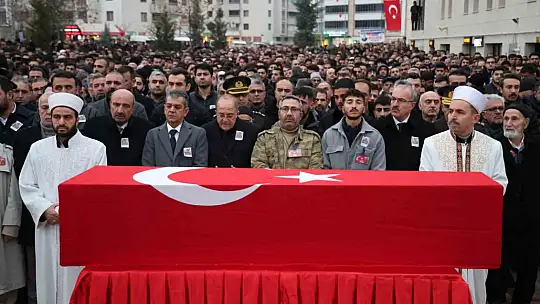 Şehit babası Mehmet Aslan: ''Mevla verirken sevindirdi, alırken sevindirdi. Şeref, onur ve gurur duyduk''