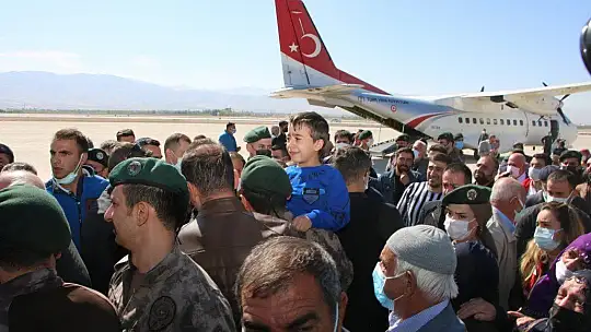 Şehit Cihat Şahin'in naaşı memleketi Elazığ'a getirildi