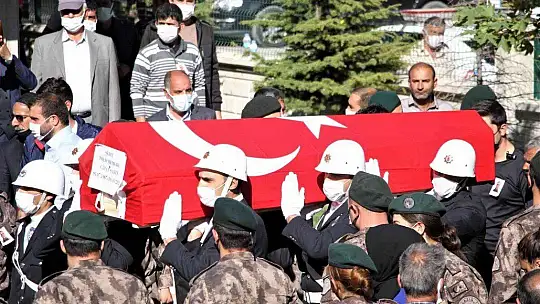 Şehit Cihat Şahin memleketi Elazığ'da son yolculuğuna uğurlandı