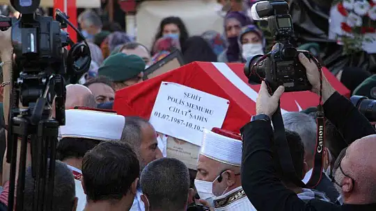 Şehit Cihat Şahin memleketi Elazığ'da son yolculuğuna uğurlandı