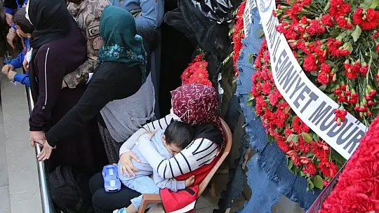 Şehit Cihat Şahin memleketi Elazığ'da son yolculuğuna uğurlandı
