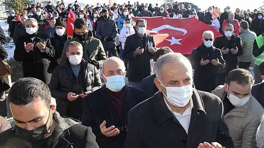 Şehit kahraman polis Fethi Sekin kabri başında anıldı