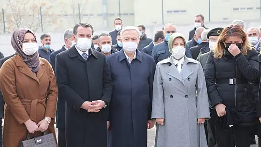 O bulvar açılışı herkesi duygulandırdı