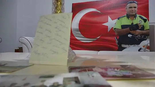 Üzerindeki not herkesi duygulandırdı