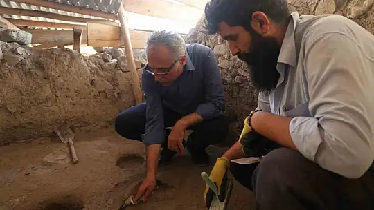 Selçuklu dönemine ışık tutan kitabe, Harput Kalesinde bulundu